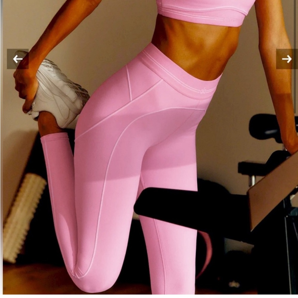 NWT - ALO Yoga - Sweet Pink - Airbrush - Heart Throb - Leggings - XS - SOLD OUT